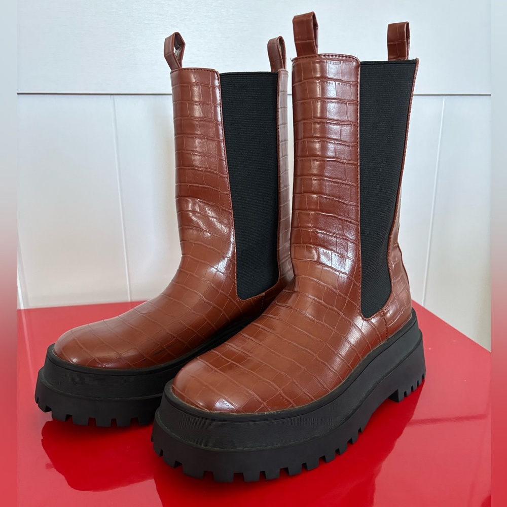 Brown Croc-Embossed Platform Chelsea Boots